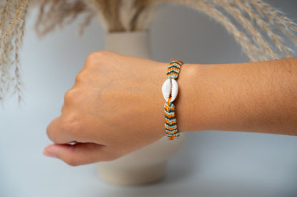 Bracelet brésilien tressé avec coquillage