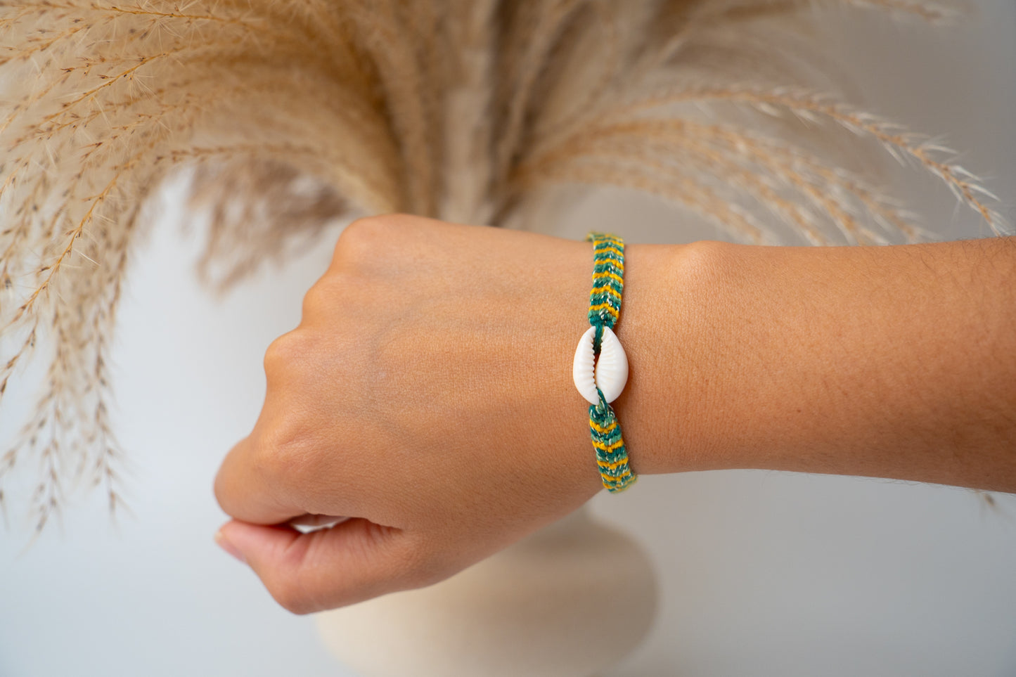 Bracelet brésilien tressé avec coquillage